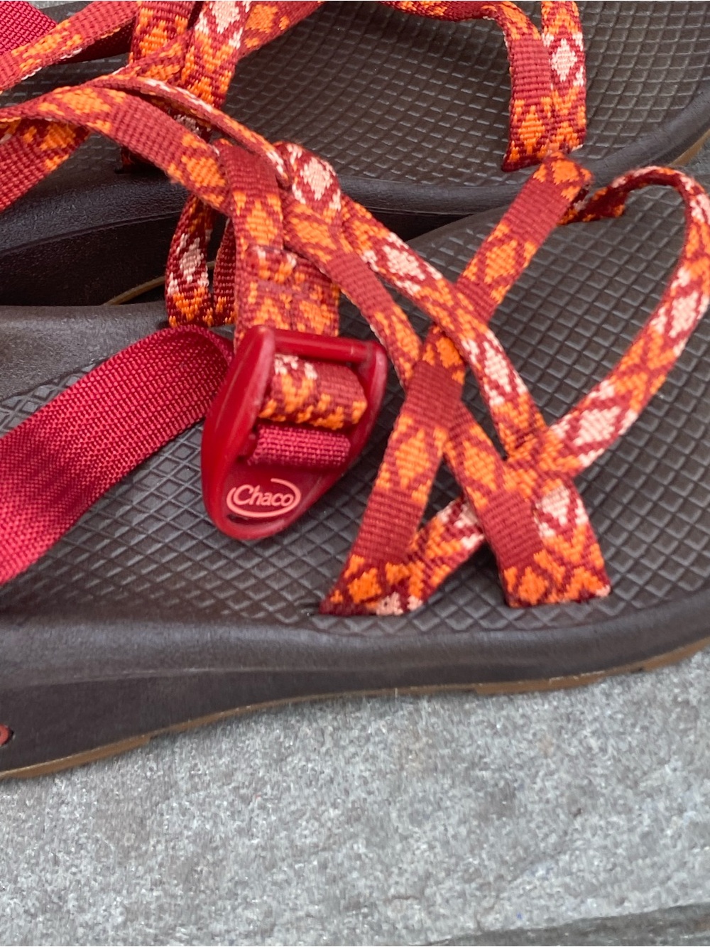 Chaco Women's Orange Red Patterned Strap Sandals 7 - Picture 11 of 13